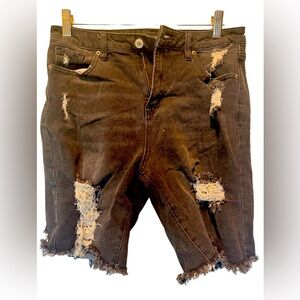 LUC black/dk grey long distressed jean shorts no name size medium